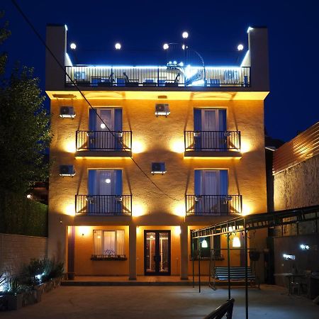 Hotel Banihills Tbilisi Exterior photo