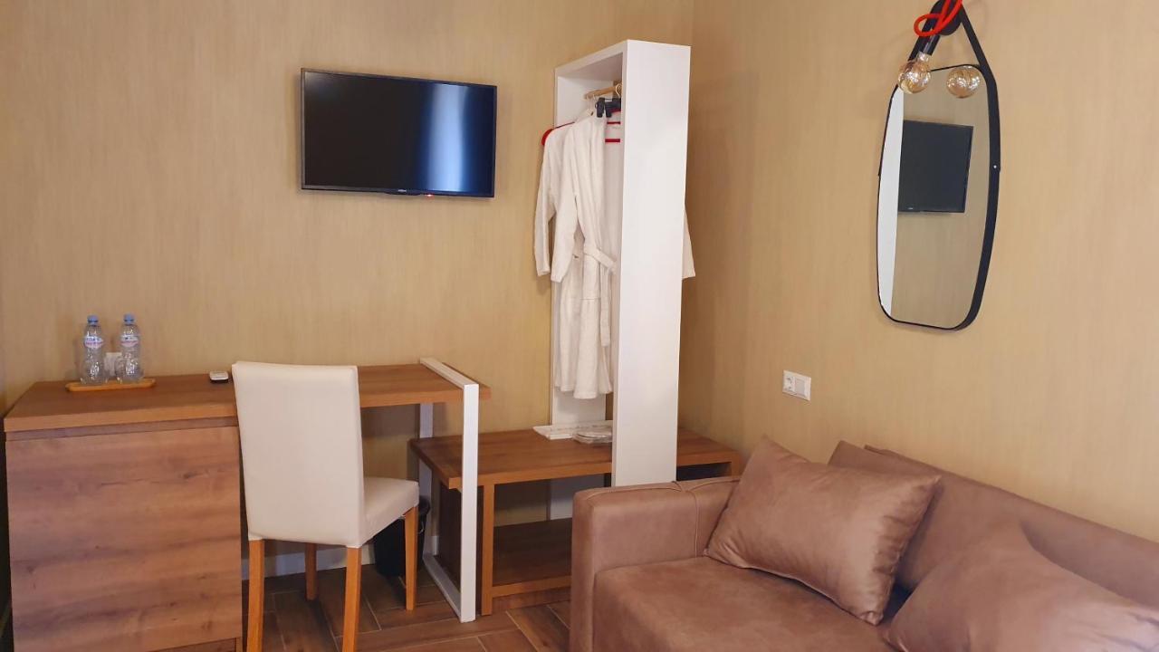 Hotel Banihills Tbilisi Exterior photo